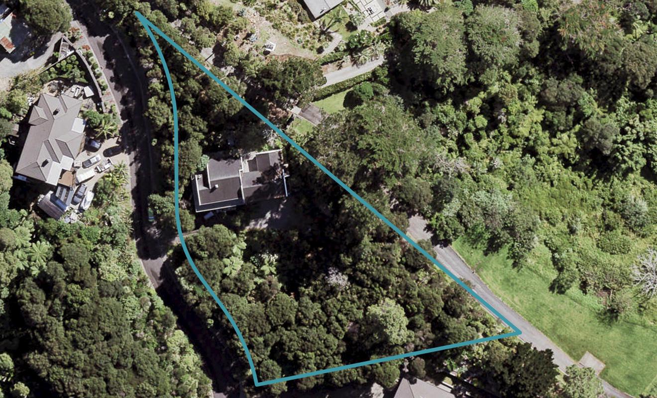 2 Herrings Cove Place, Titirangi, Auckland - Carousel 1