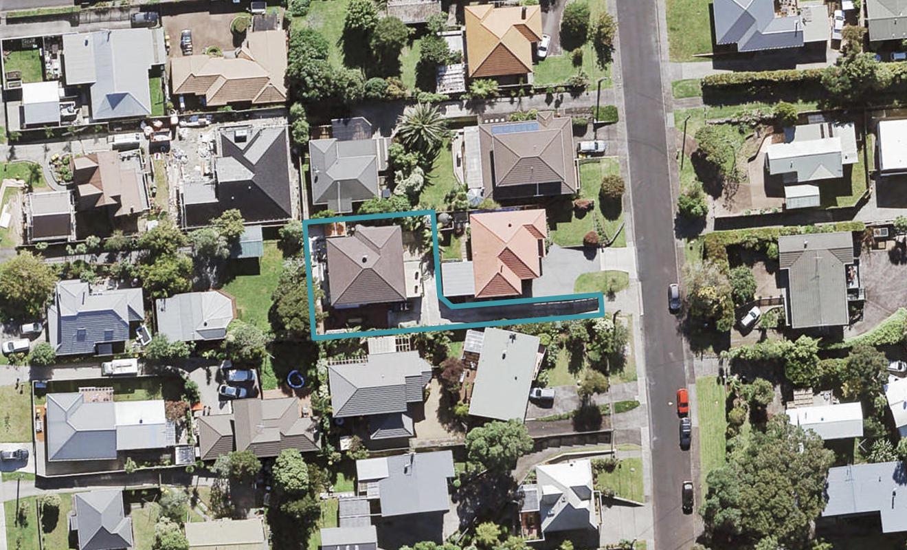 15C Harrybrook Road, Green Bay, Auckland - Carousel 1