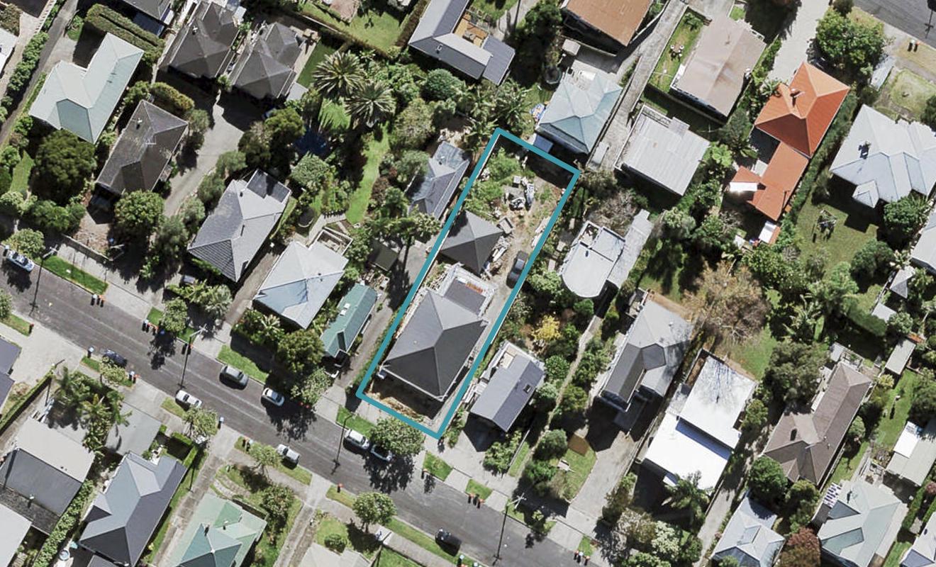 39 Springfield Road, Morningside, Auckland - Carousel 1