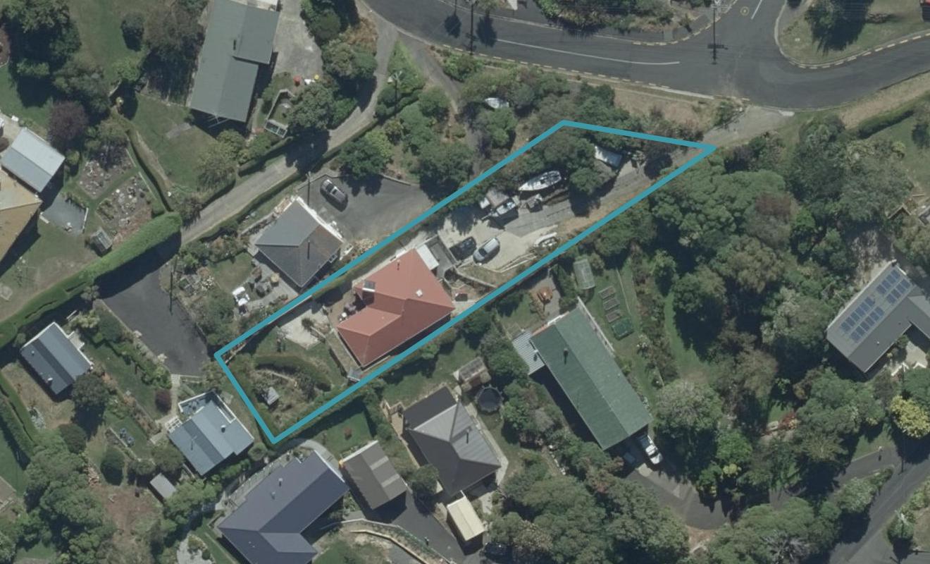 66 Marion Street, Macandrew Bay, Dunedin - Carousel 1
