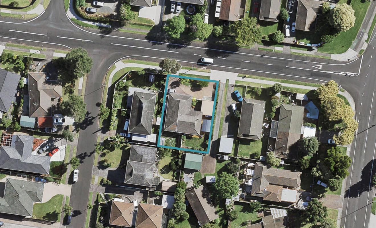 2/8 Gibbons Road, Takapuna, Auckland - Carousel 1