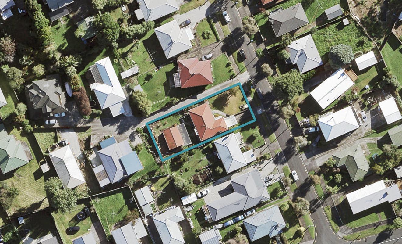 8 Whittle Place, New Windsor, Auckland - Carousel 1