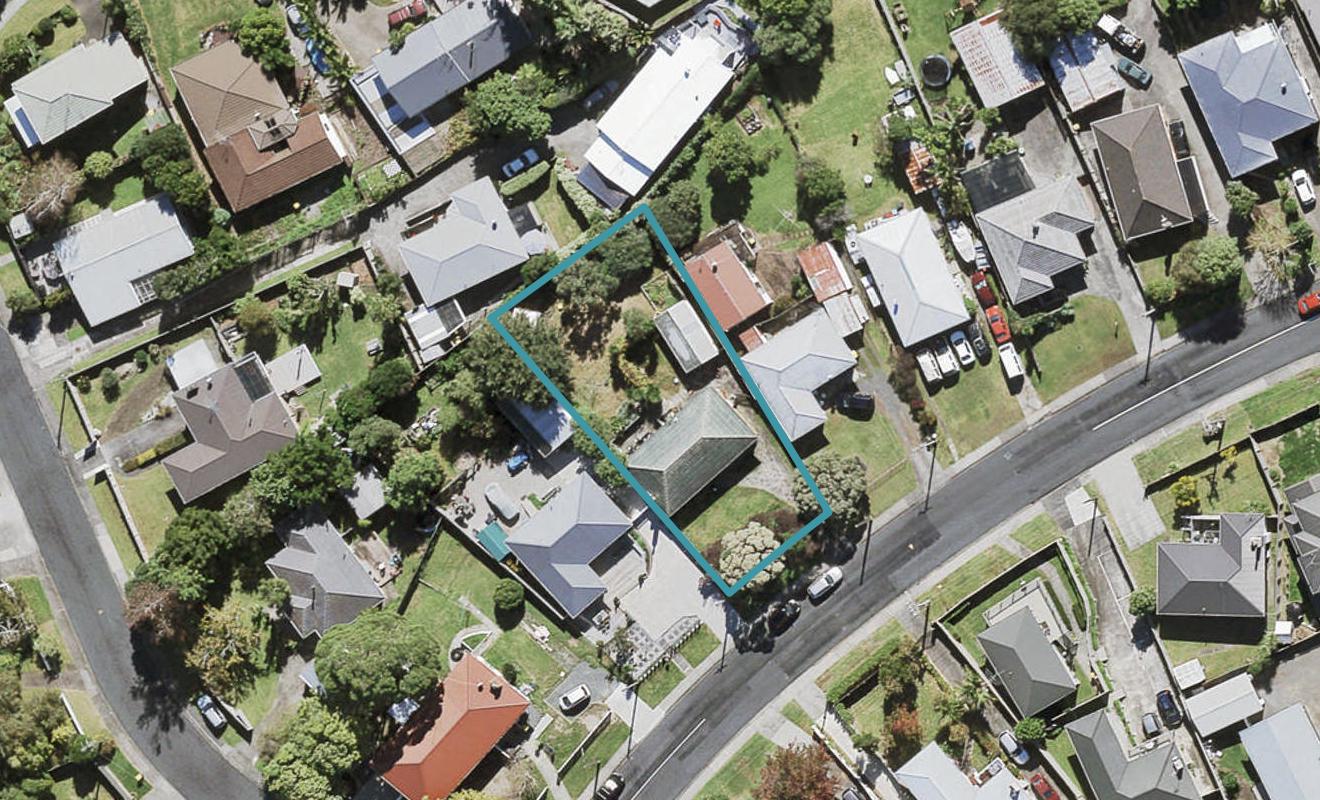 40 Vera Road, Te Atatu South, Auckland - Carousel 1