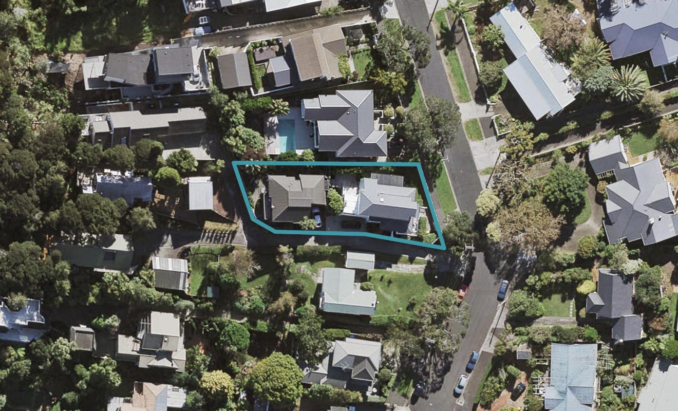 1/41 Seaview Avenue, Northcote, Auckland - Carousel 1