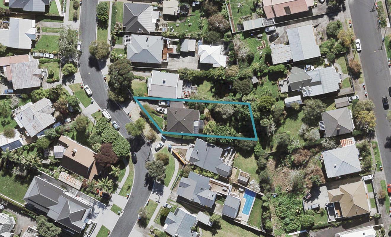13 Warwick Street, Morningside, Auckland - Carousel 1