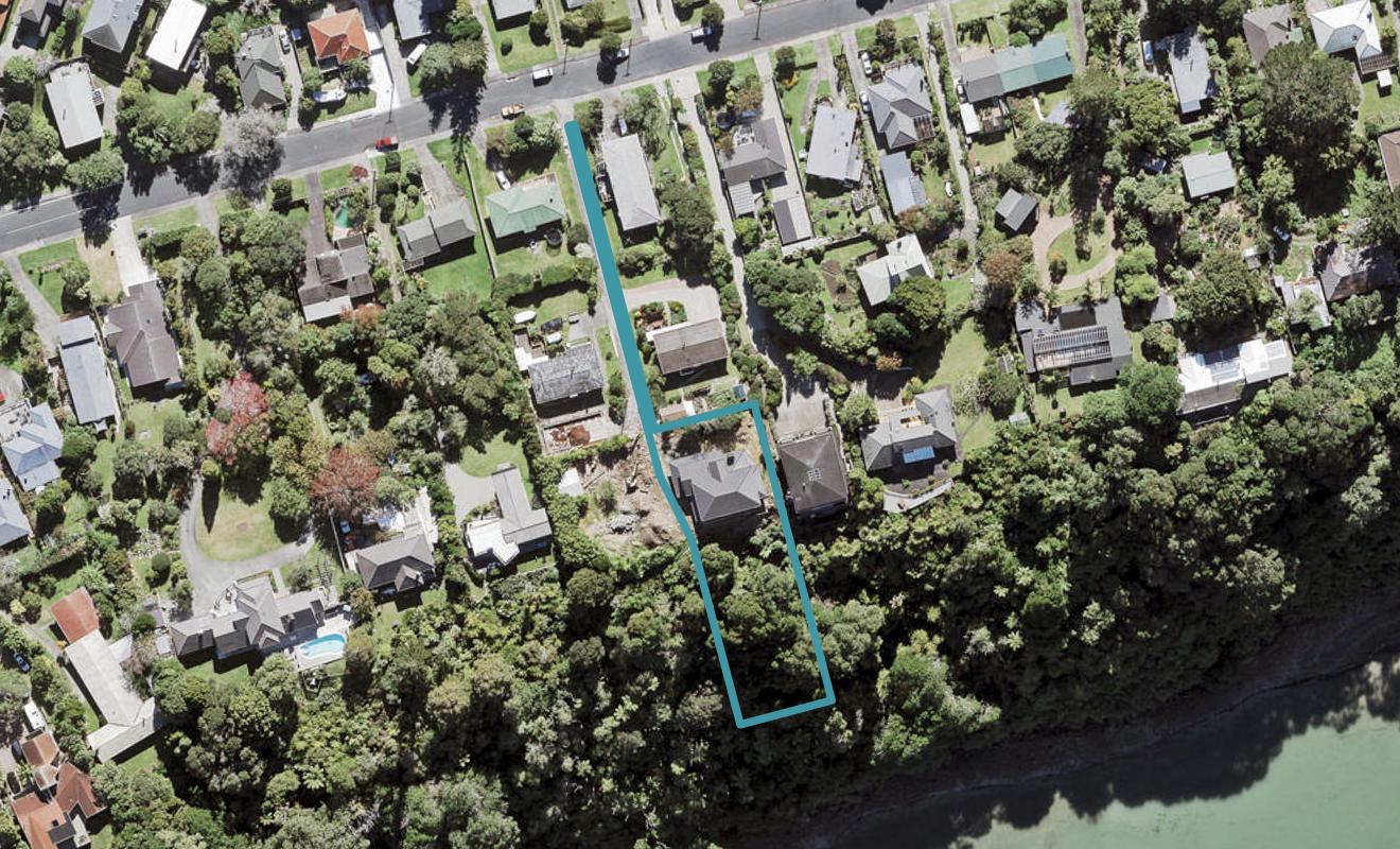 72A Cliff View Drive, Green Bay, Auckland - Carousel 1