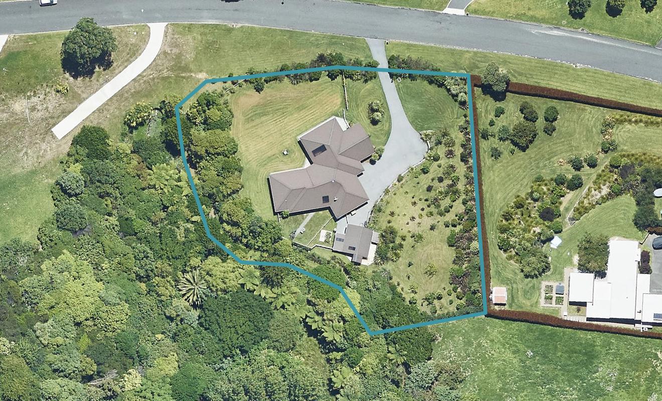 16 Oceana Drive, Welcome Bay, Tauranga - Carousel 1