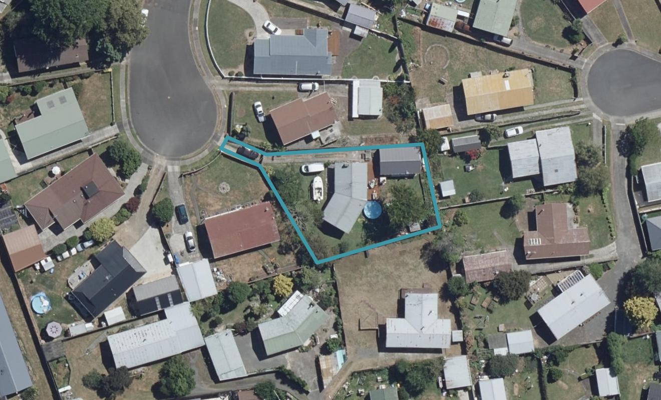 19 Margaret Place, Deanwell, Hamilton - Carousel 1
