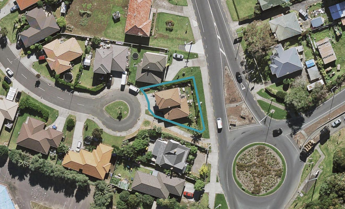 33 Kamaka Road, Mangere Bridge, Auckland - Carousel 1