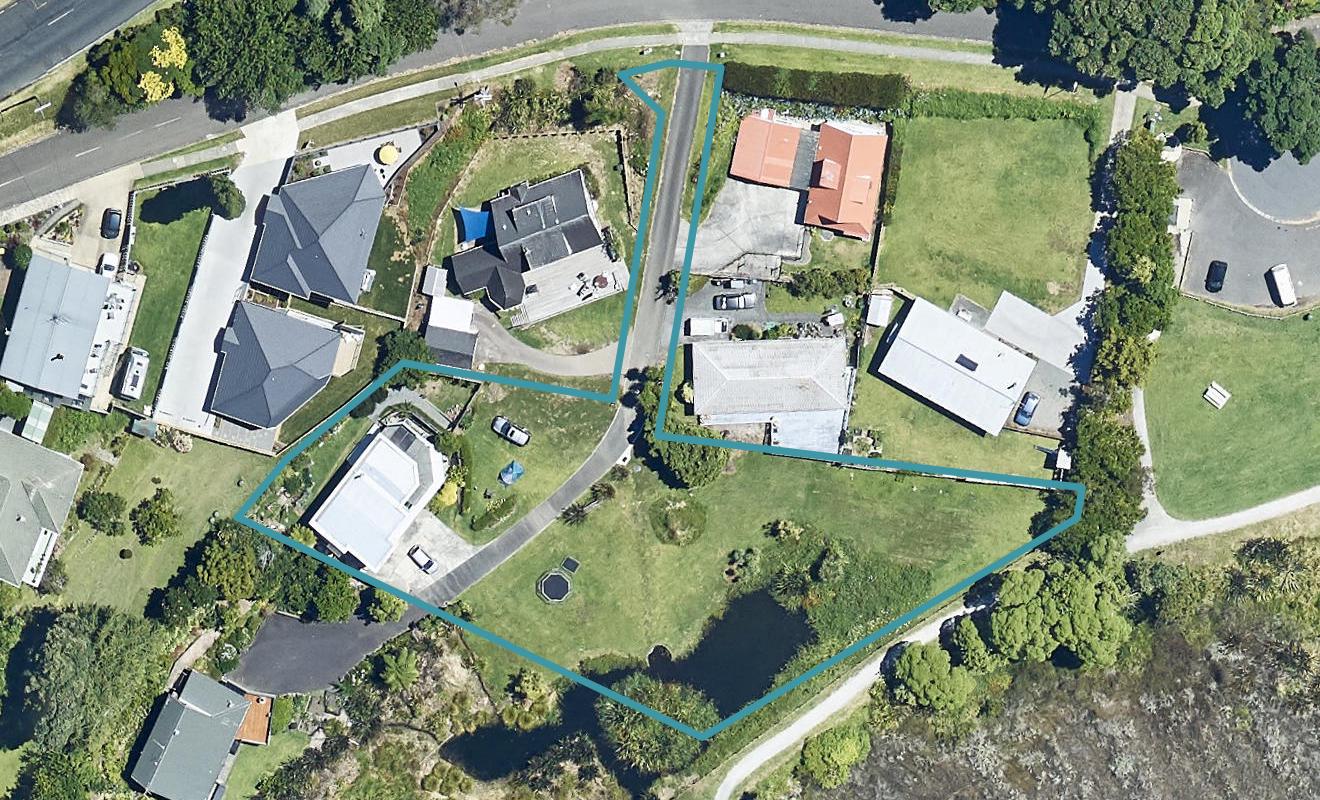 17 Coach Drive, Otumoetai, Tauranga - Carousel 1
