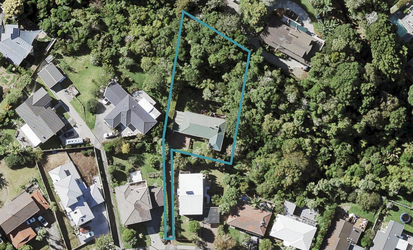 32 Judkins Crescent, Cockle Bay, Auckland - Carousel 1