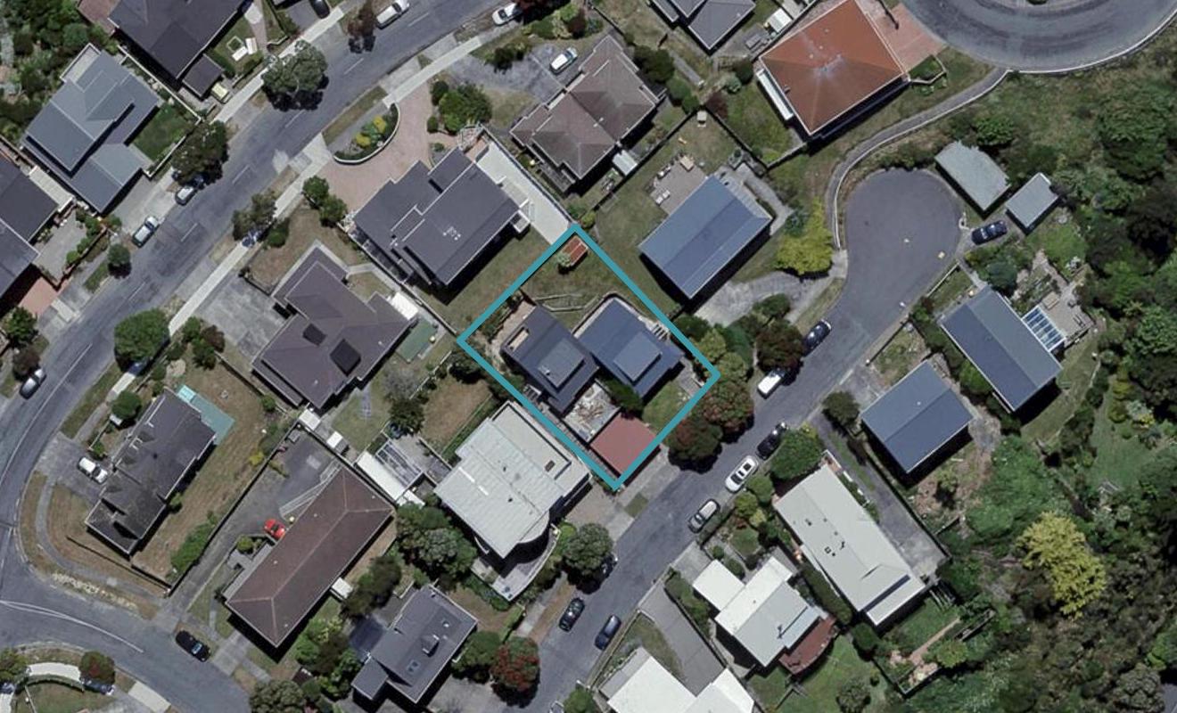 15 Cobar Close, Maupuia, Wellington - Carousel 1
