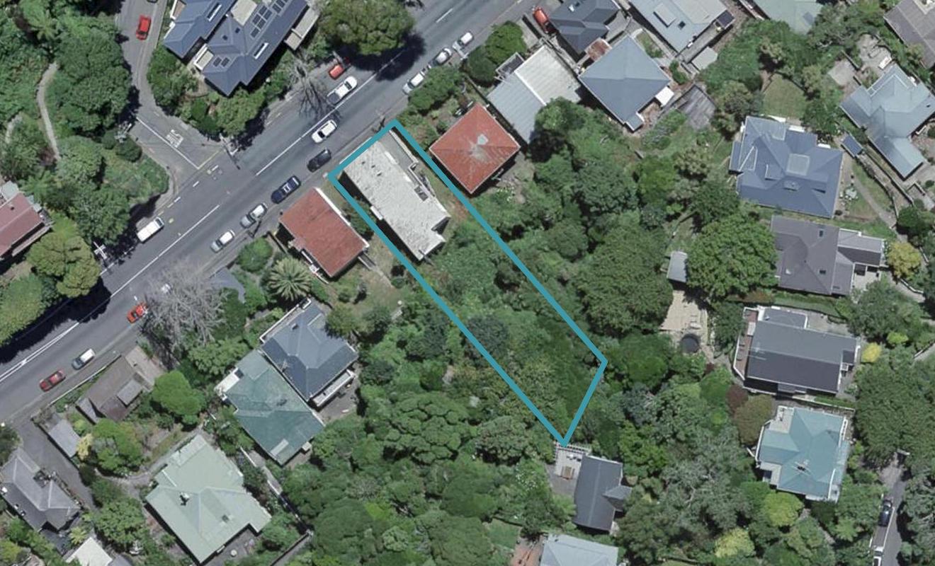 2/131 Glenmore Street, Kelburn, Wellington - Carousel 1
