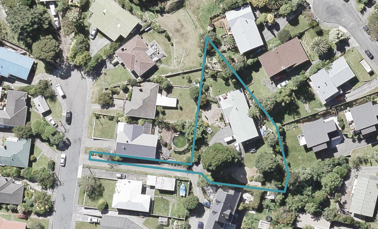 22 Isabel Grove, Wainuiomata, Lower Hutt - Carousel 1