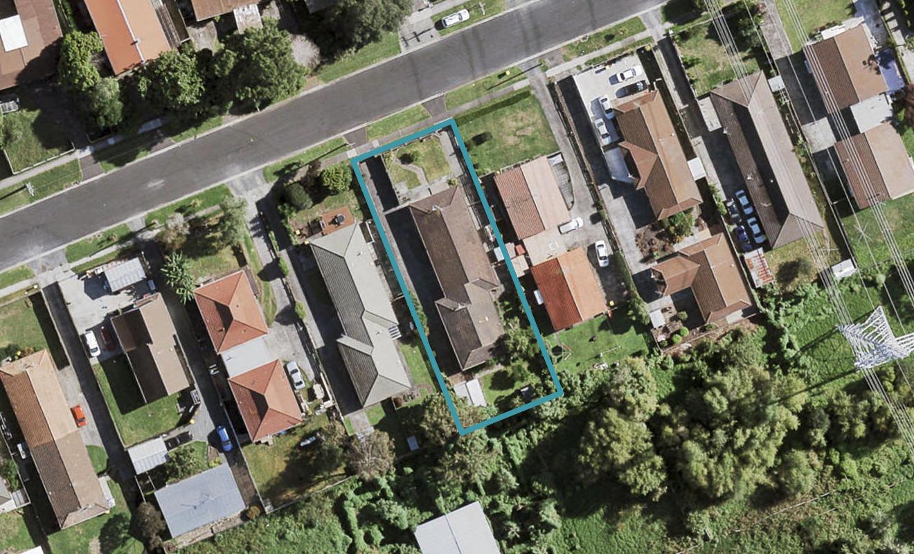 2/11 Berwyn Avenue, Takanini, Auckland - Carousel 1