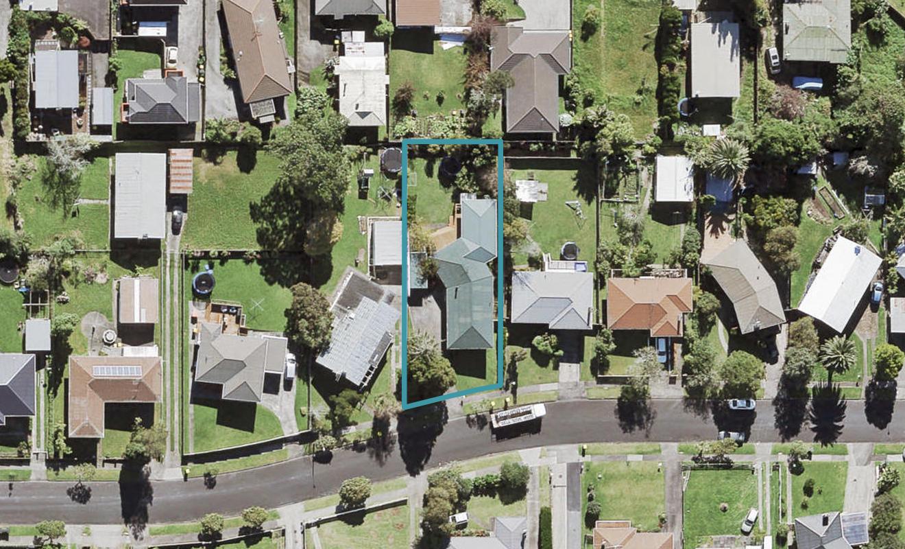 18 Cutler Street, New Lynn, Auckland - Carousel 1