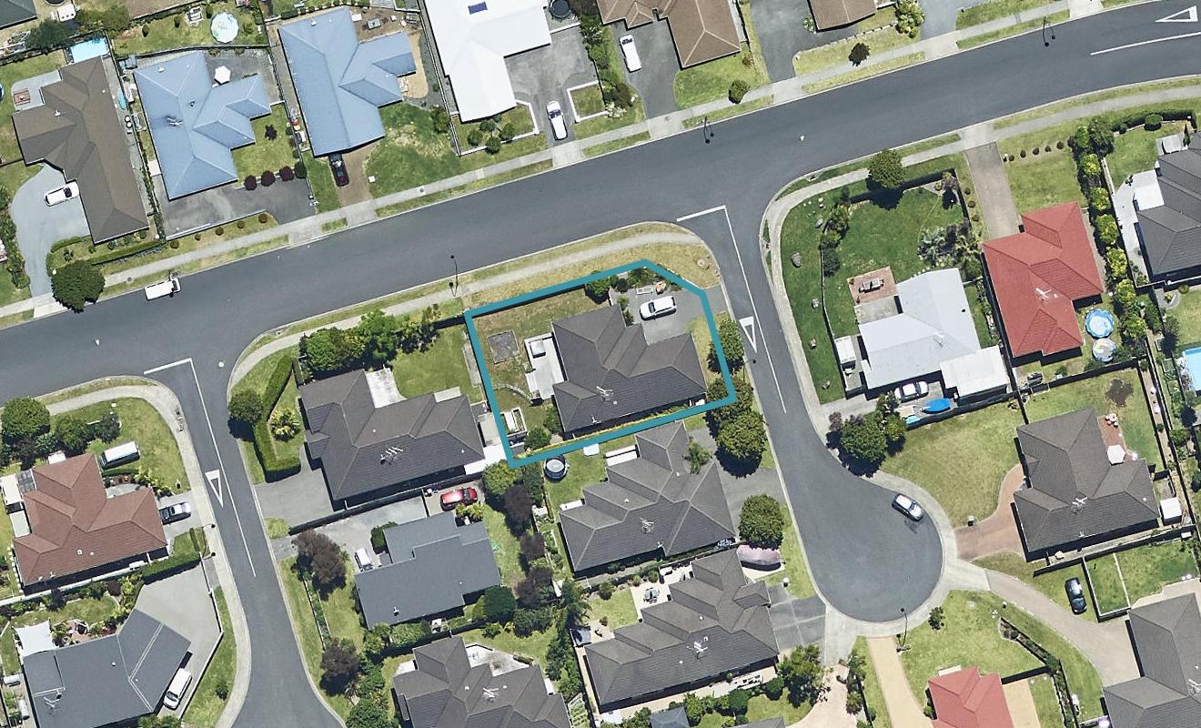 2 Petrel Place, Welcome Bay, Tauranga - Carousel 1