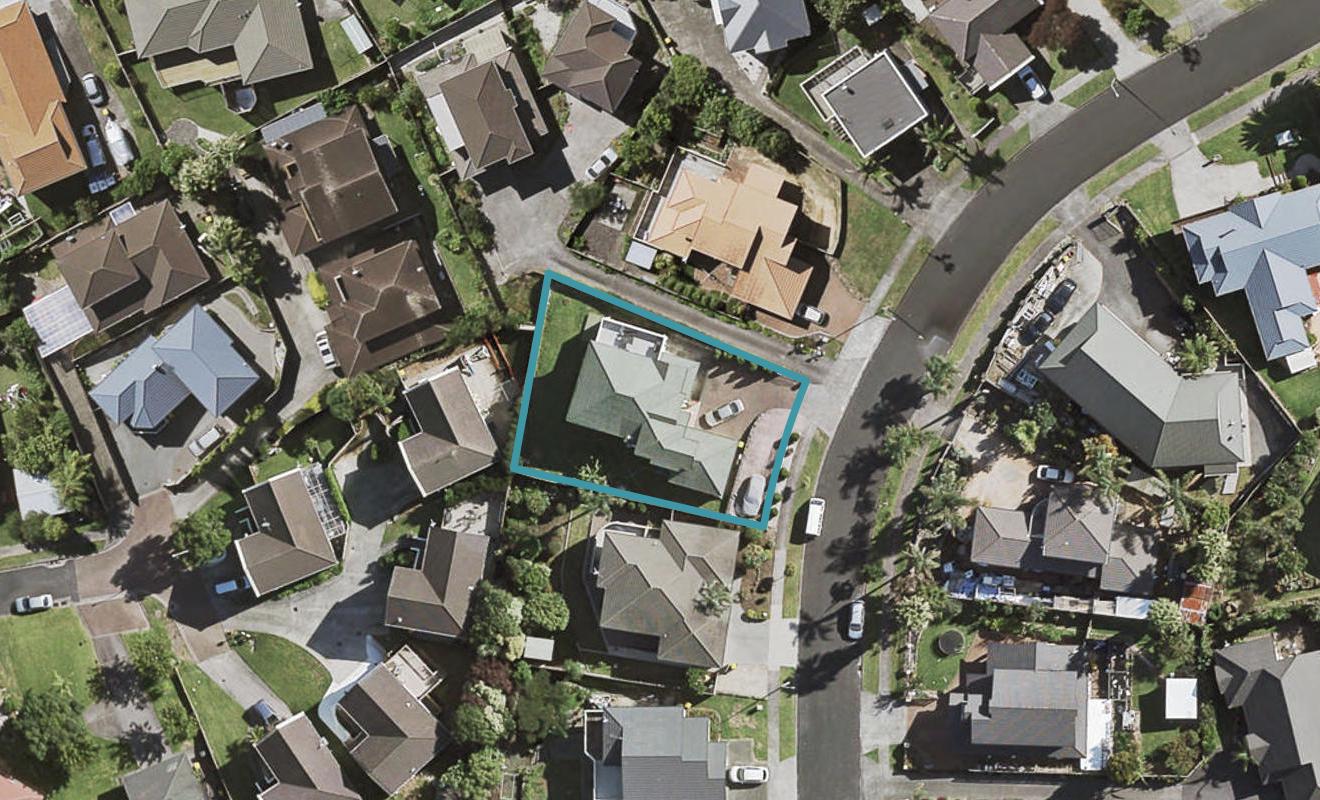 21 Ribbonwood Crescent, Goodwood Heights, Auckland - Carousel 1
