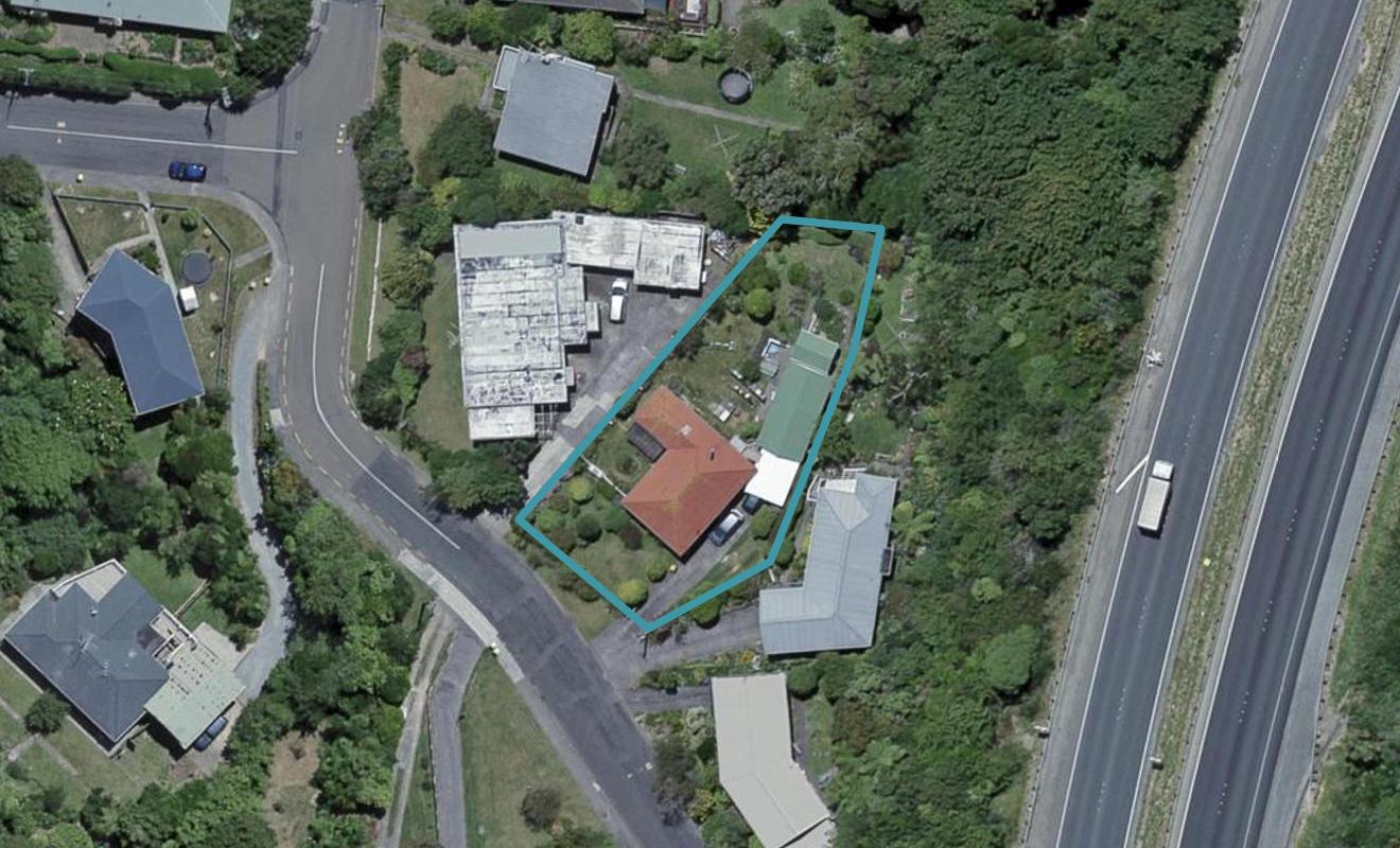 8 Cecil Road, Tawa, Wellington - Carousel 1
