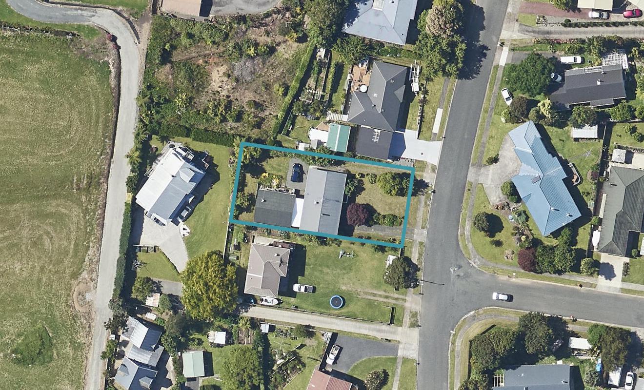 17 Pohutukawa Drive, Athenree, Katikati - Carousel 1