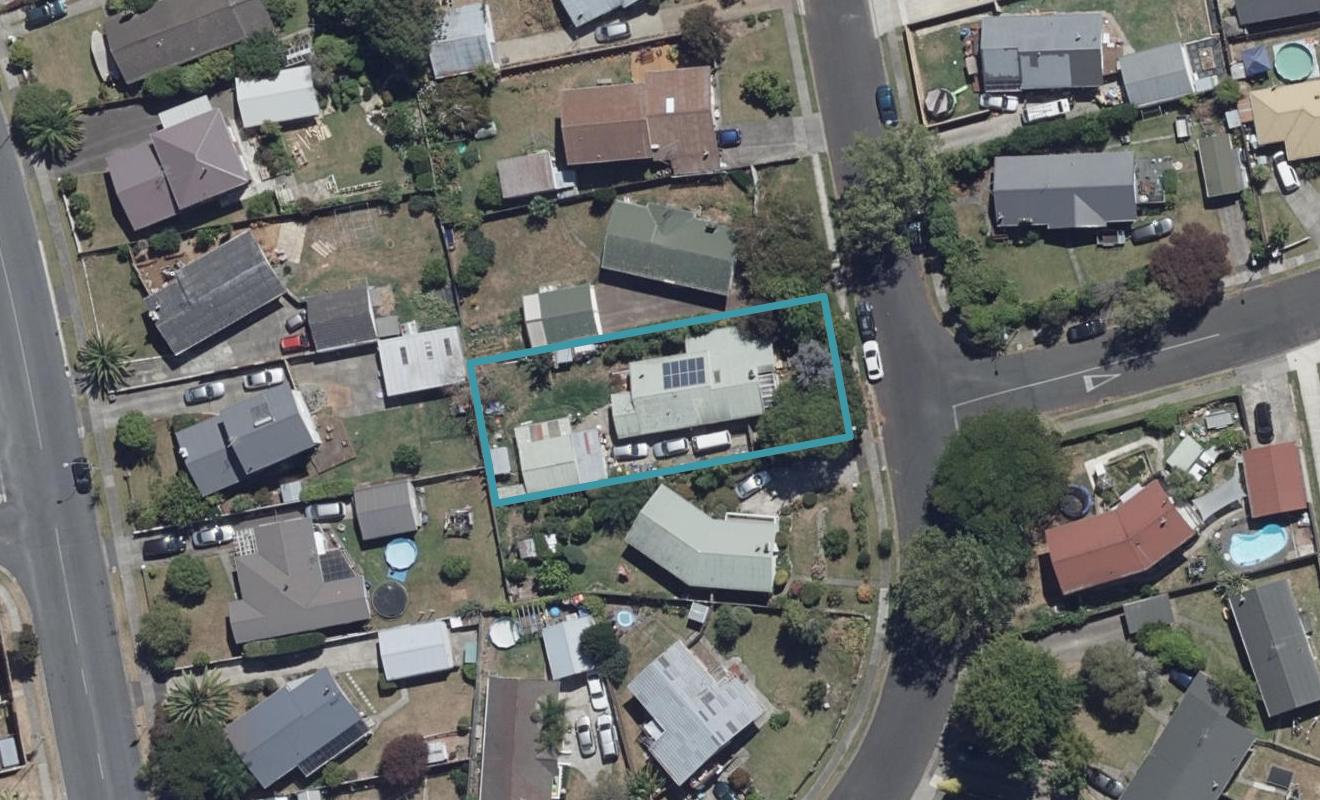 9 Joanna Place, Deanwell, Hamilton - Carousel 1