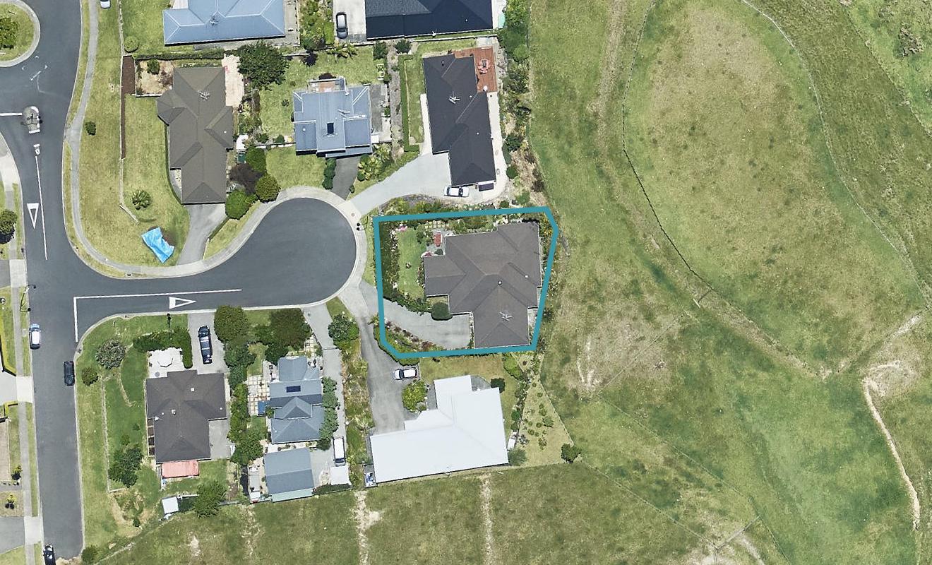8 Goldfinch Place, Welcome Bay, Tauranga - Carousel 1