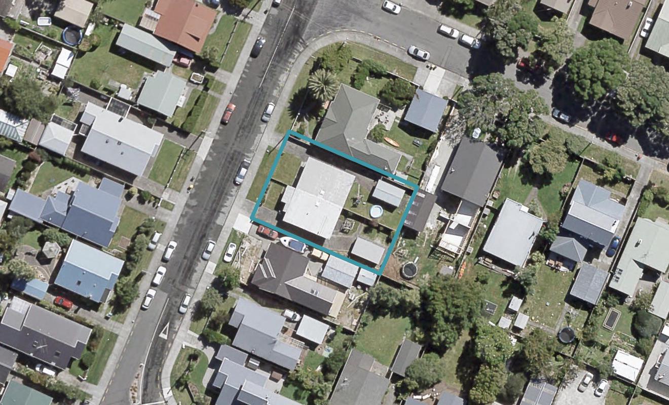 2/122 William ST, Petone, Lower Hutt - Carousel 1
