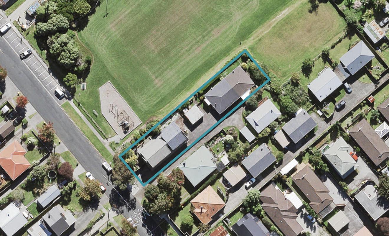 1/40 Willerton Avenue, New Lynn, Auckland - Carousel 1