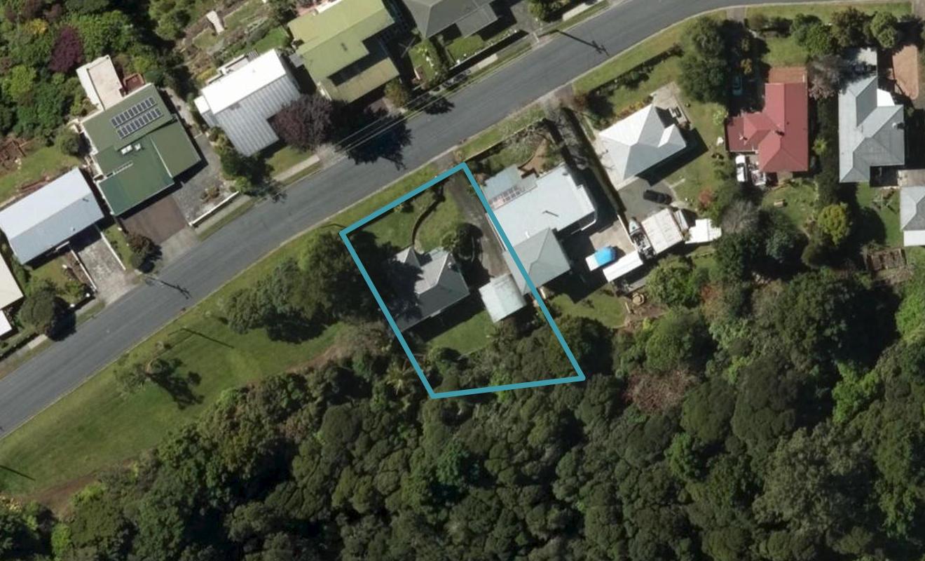 27 George Point Road, Onerahi, Whangarei - Carousel 1