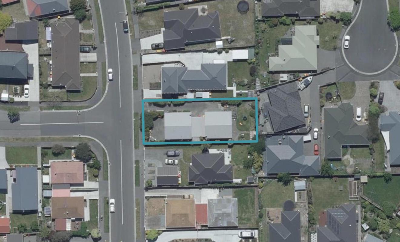 2/12 Lamorna Road, Parklands, Christchurch - Carousel 1