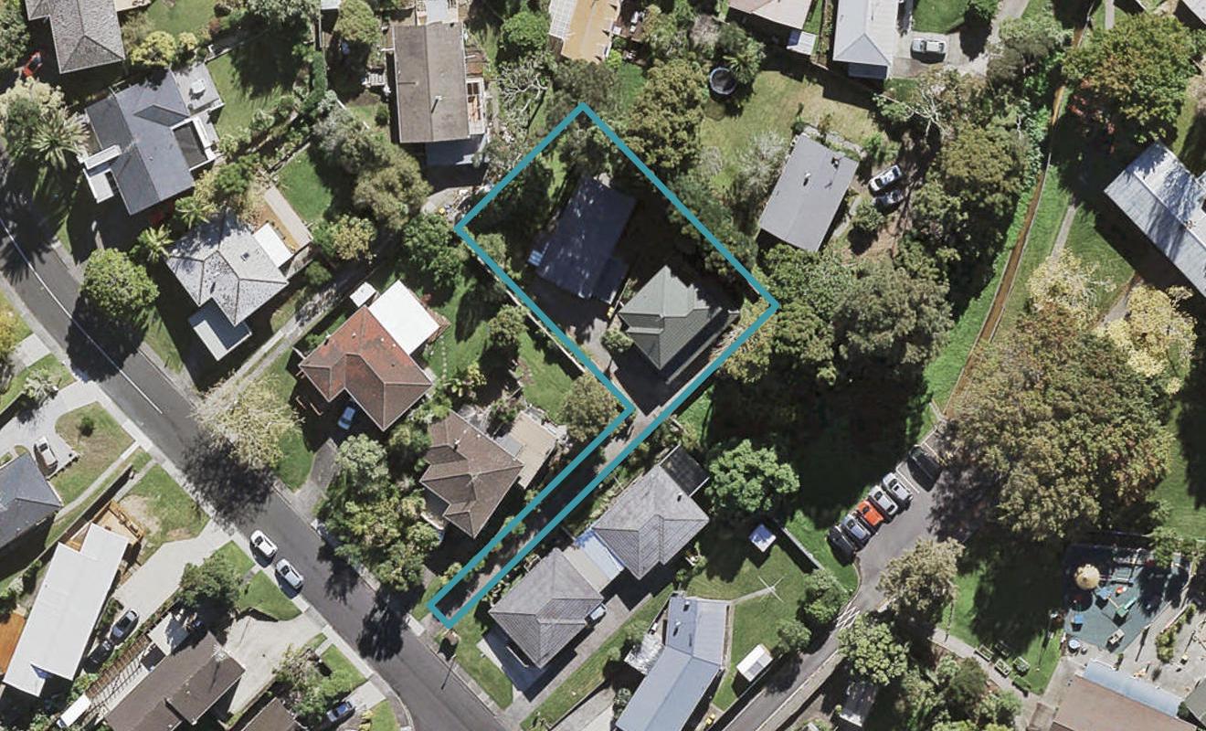 2/11A Agincourt Street, Glenfield, Auckland - Carousel 1