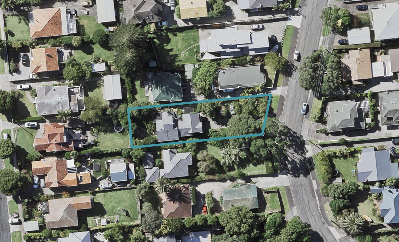 8 Handley Avenue, Narrow Neck, Auckland - Carousel 1