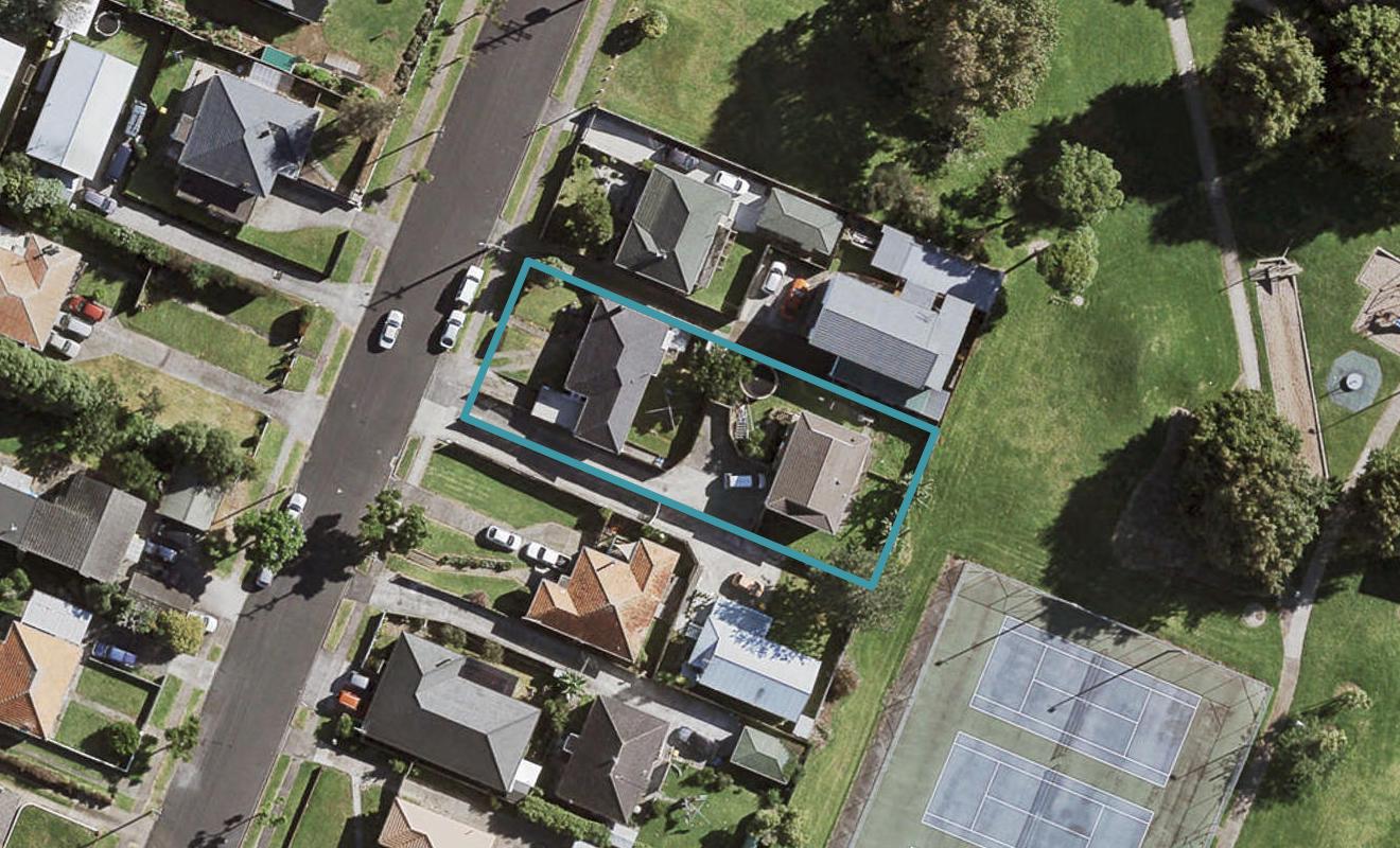 13 Frances Street, Manurewa, Auckland - Carousel 1