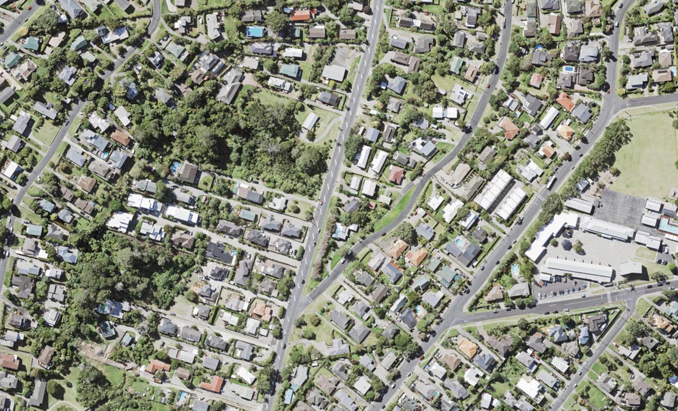 711 Beach Road, Browns Bay, Auckland - Carousel 1