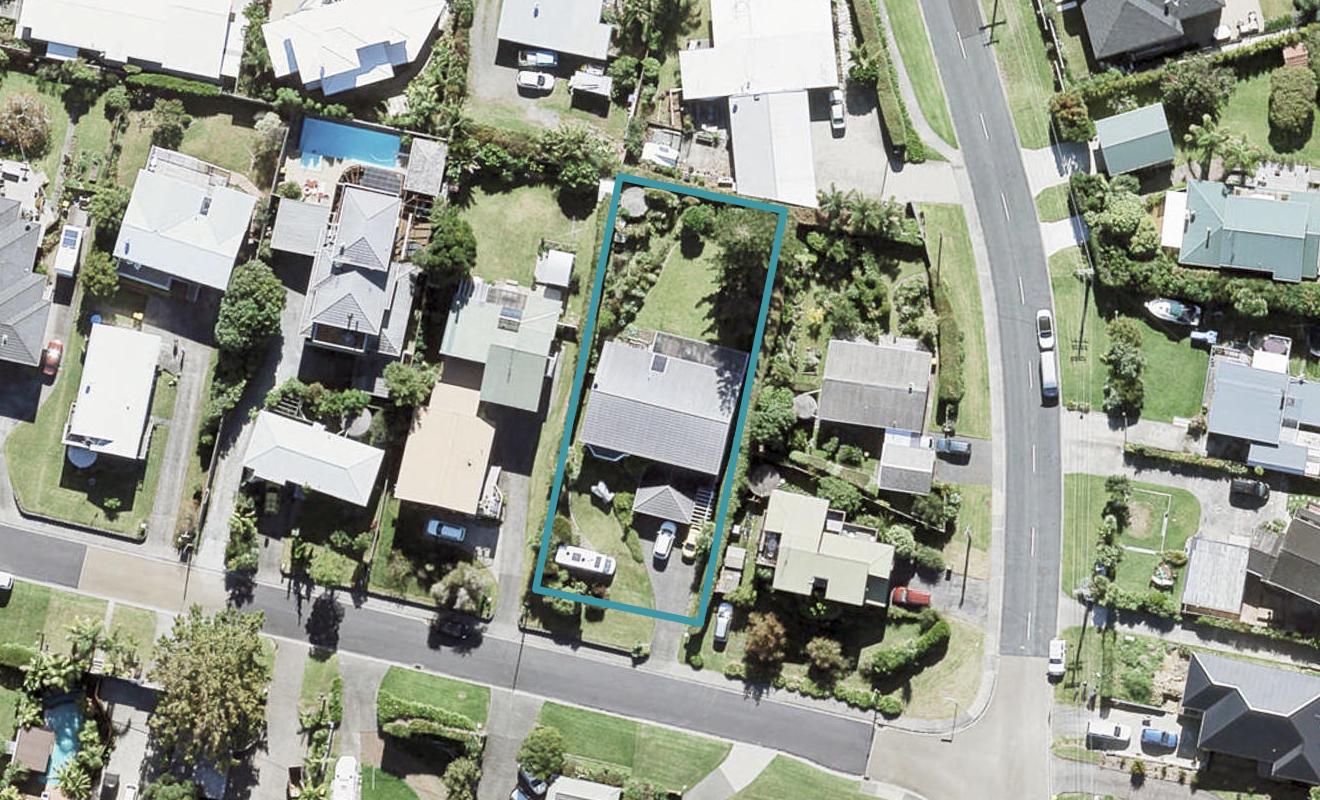 3 The Crescent, Tindalls Beach, Whangaparaoa - Carousel 1