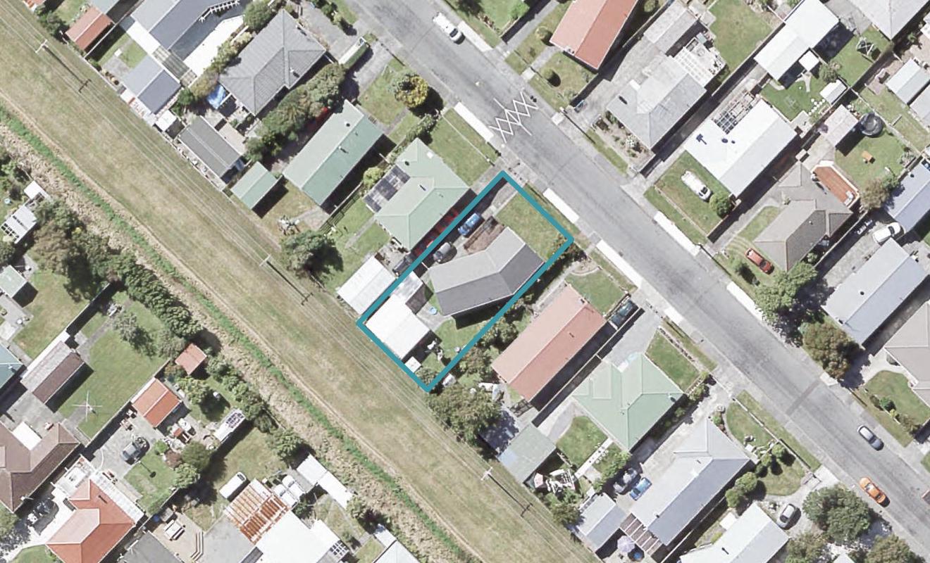 65 Karamu Crescent, Wainuiomata, Lower Hutt - Carousel 1