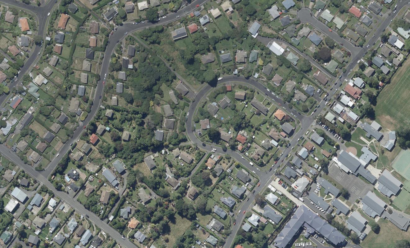 14 Craighall Crescent, Wakari, Dunedin - Carousel 1