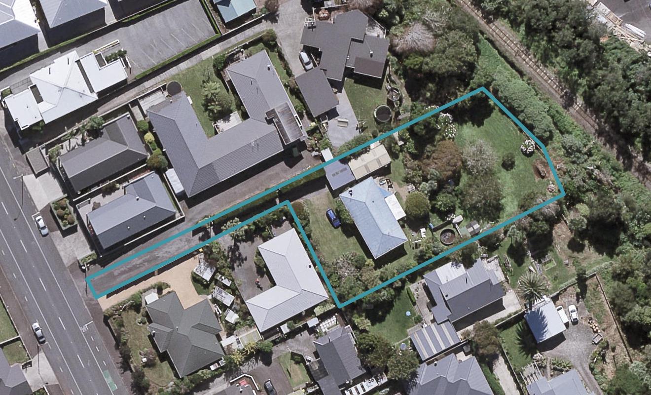 17A Mangorei Road, Strandon, New Plymouth - Carousel 1