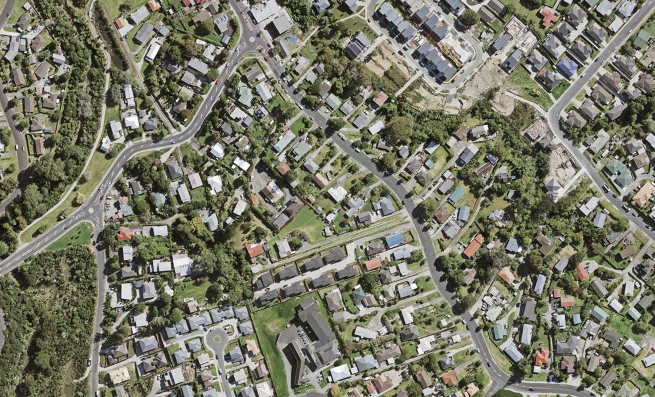 27D Sunnyside Road, Sunnyvale, Auckland - Carousel 1
