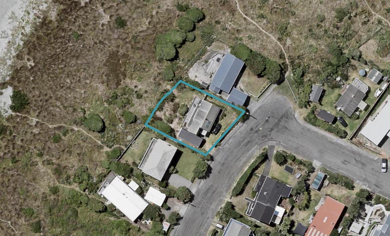 3 Marine Parade, Otaki Beach, Otaki - Carousel 1
