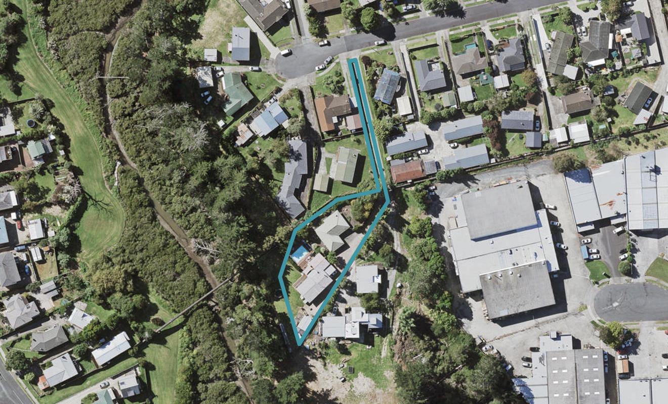 2/82 Reelick Avenue, Pakuranga Heights, Auckland - Carousel 1