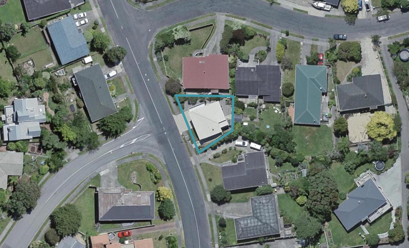68 Oriel Avenue, Tawa, Wellington - Carousel 1
