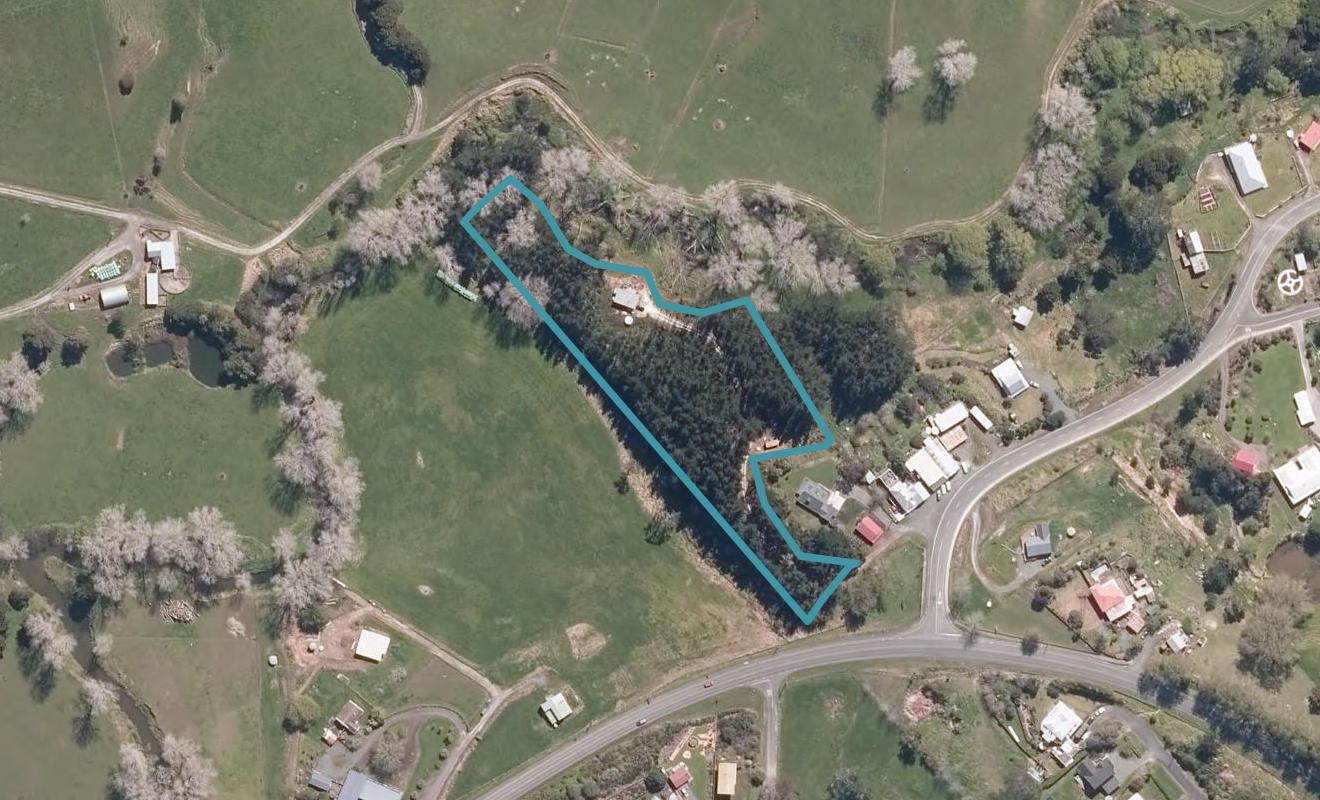 3255 Paparoa-Oakleigh Road, Paparoa - Carousel 1