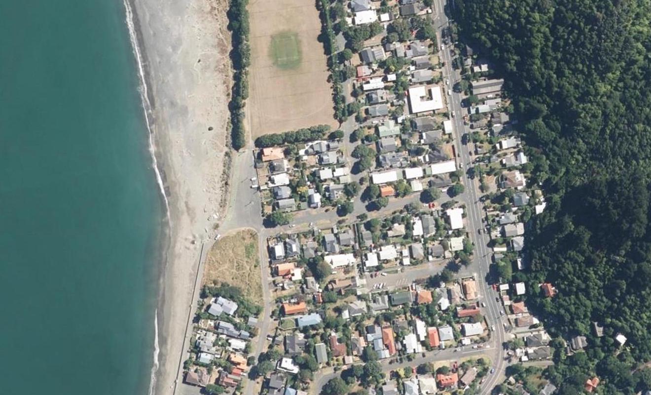 14 Karamu Street, Eastbourne, Lower Hutt - Carousel 1