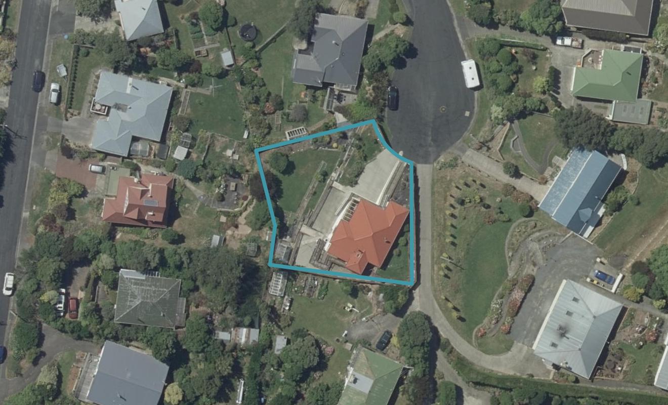31 Bayne Terrace, Macandrew Bay, Dunedin - Carousel 1