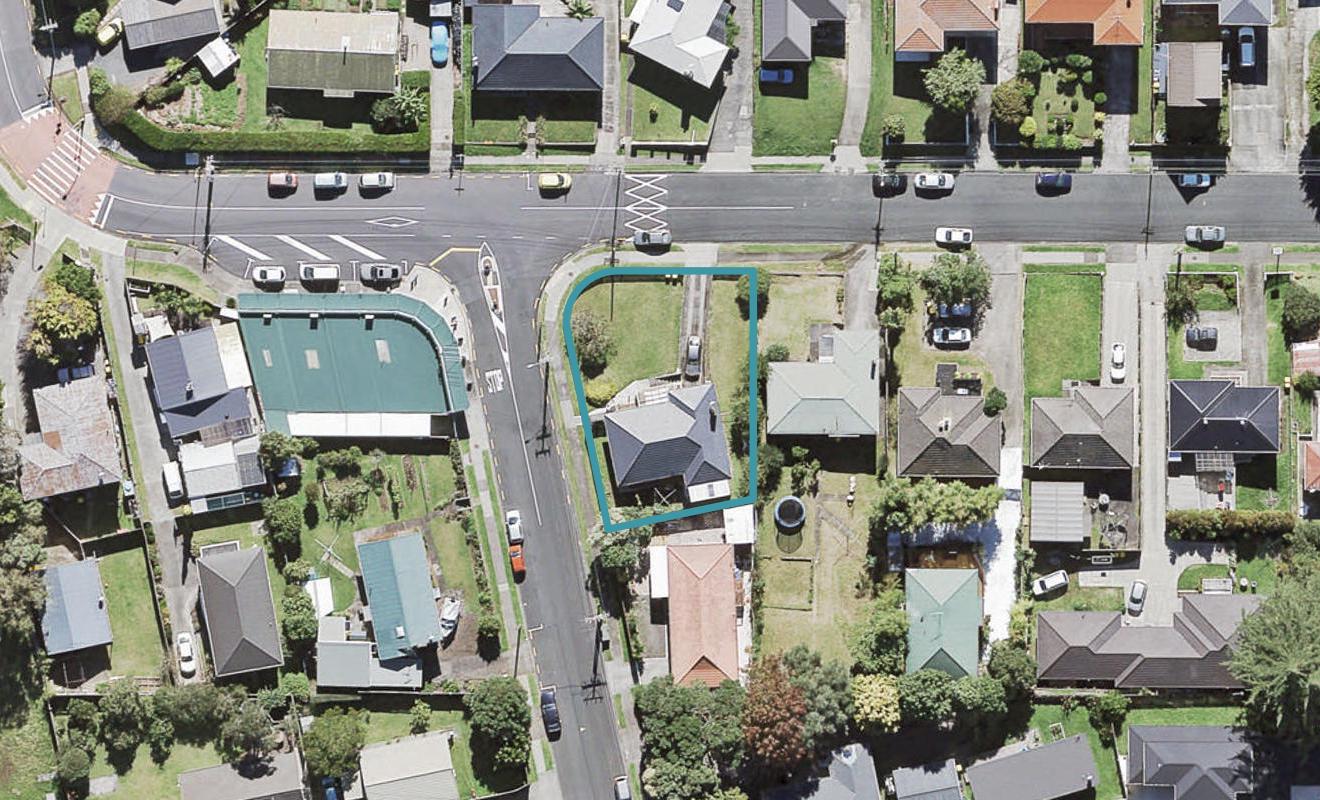13 Sheridan Drive, New Lynn, Auckland - Carousel 1