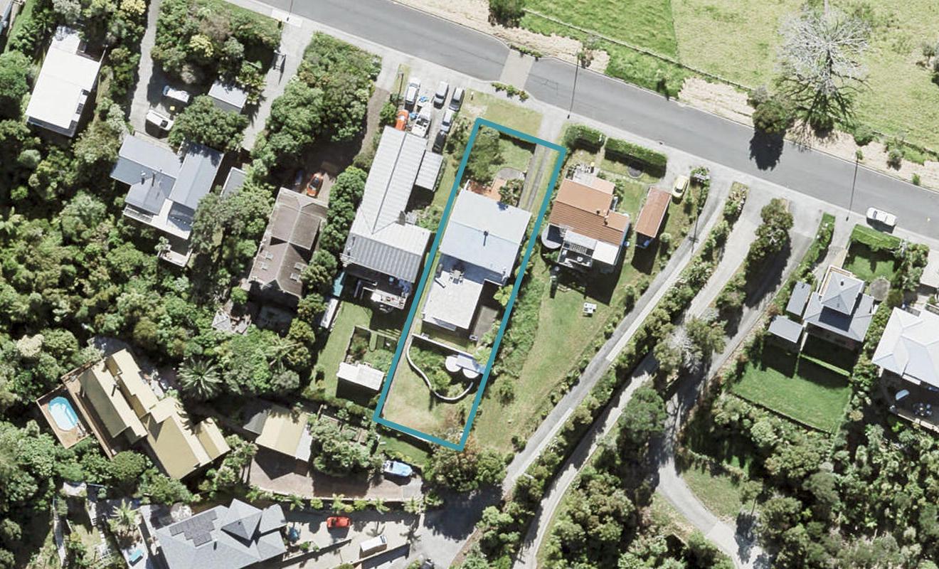 49 Roberts Road, Matakatia, Whangaparaoa - Carousel 1