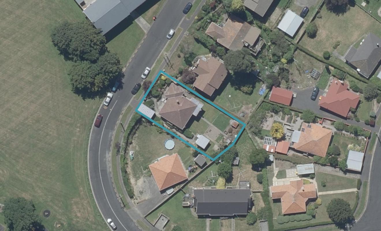 27 Mayfield Avenue, Wakari, Dunedin - Carousel 1
