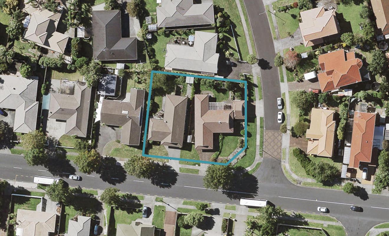 1/143 Millhouse Drive, Golflands, Auckland - Carousel 1