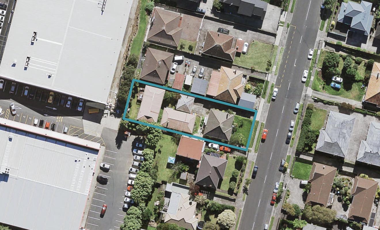 9A Fowlds Avenue, Sandringham, Auckland - Carousel 1